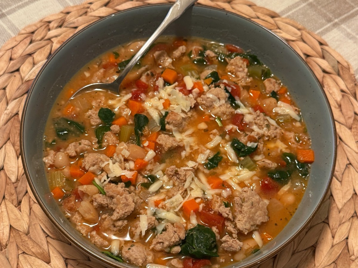 Turkey “Meatball” (meat chunk)&nbsp;Minestrone
